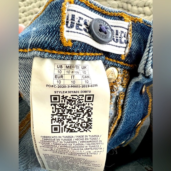 Girls button fly skinny jeans.  Excellent like new condition. - Picture 3 of 3